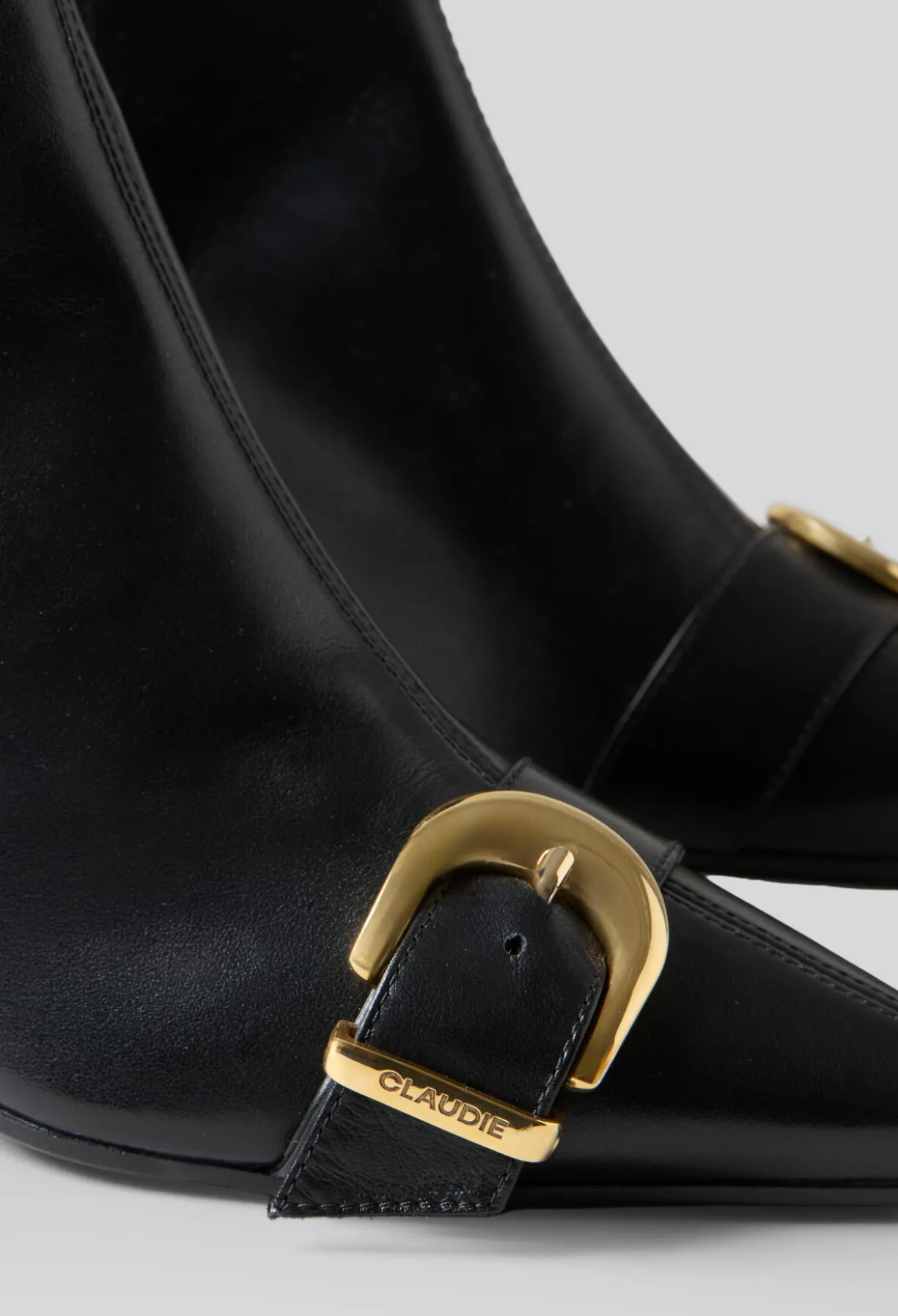 Bottines cuir boucle dorée