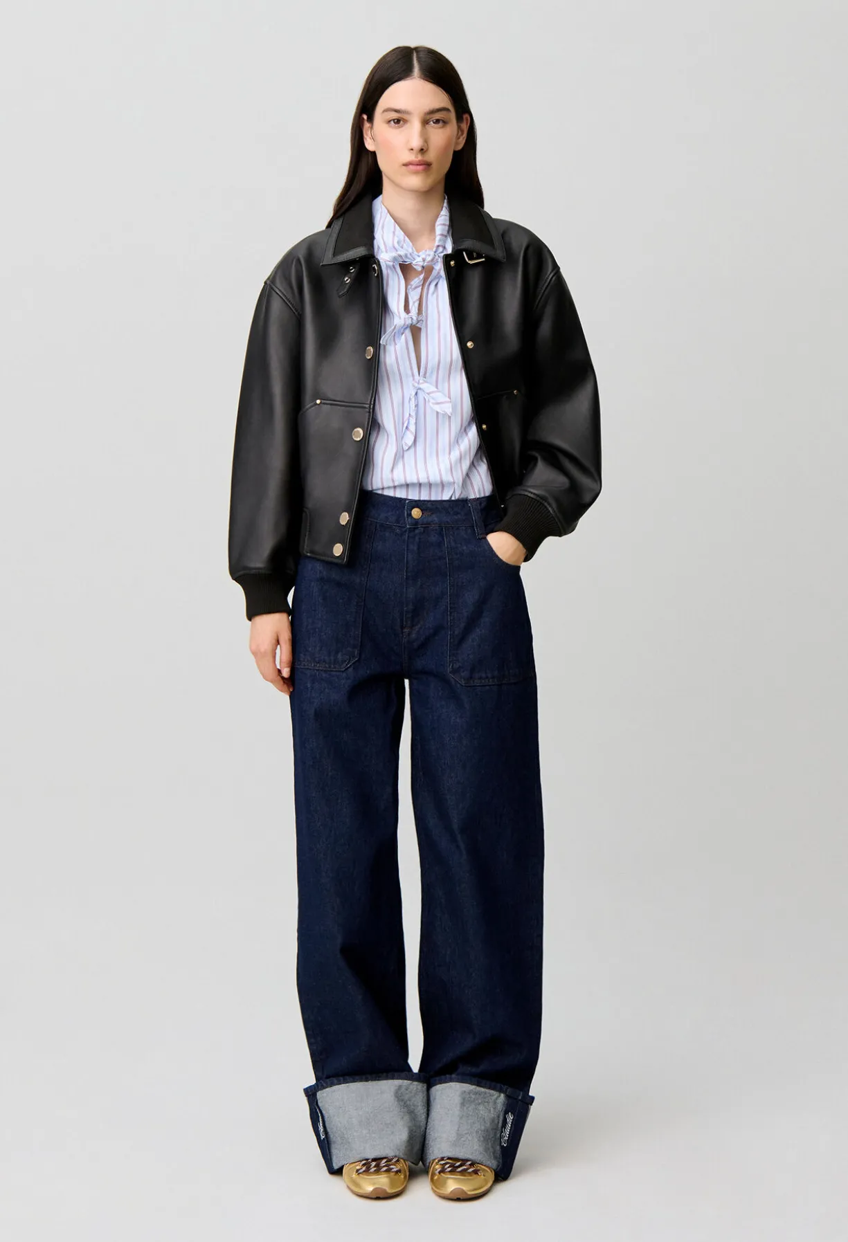 Jean jambes larges denim revers brodé