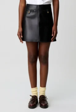 Jupe courte cuir