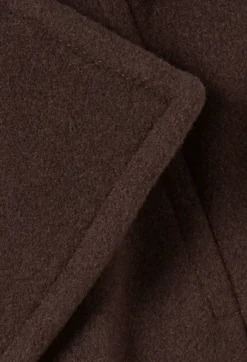 Manteau long ceinturé