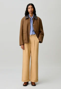 Pantalon droit à plis