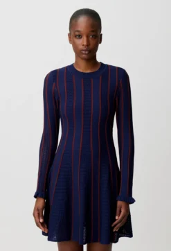 Robe courte maille patineuse