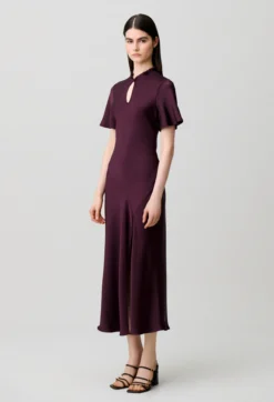 Robe fluide col victorien