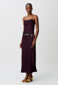 Robe fluide satinée franges
