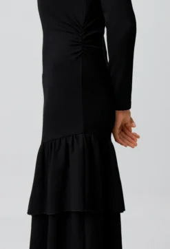 Robe moulante jersey volants