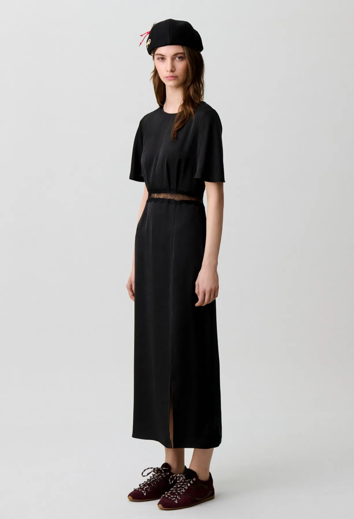 Robe satinée dentelle dos nu