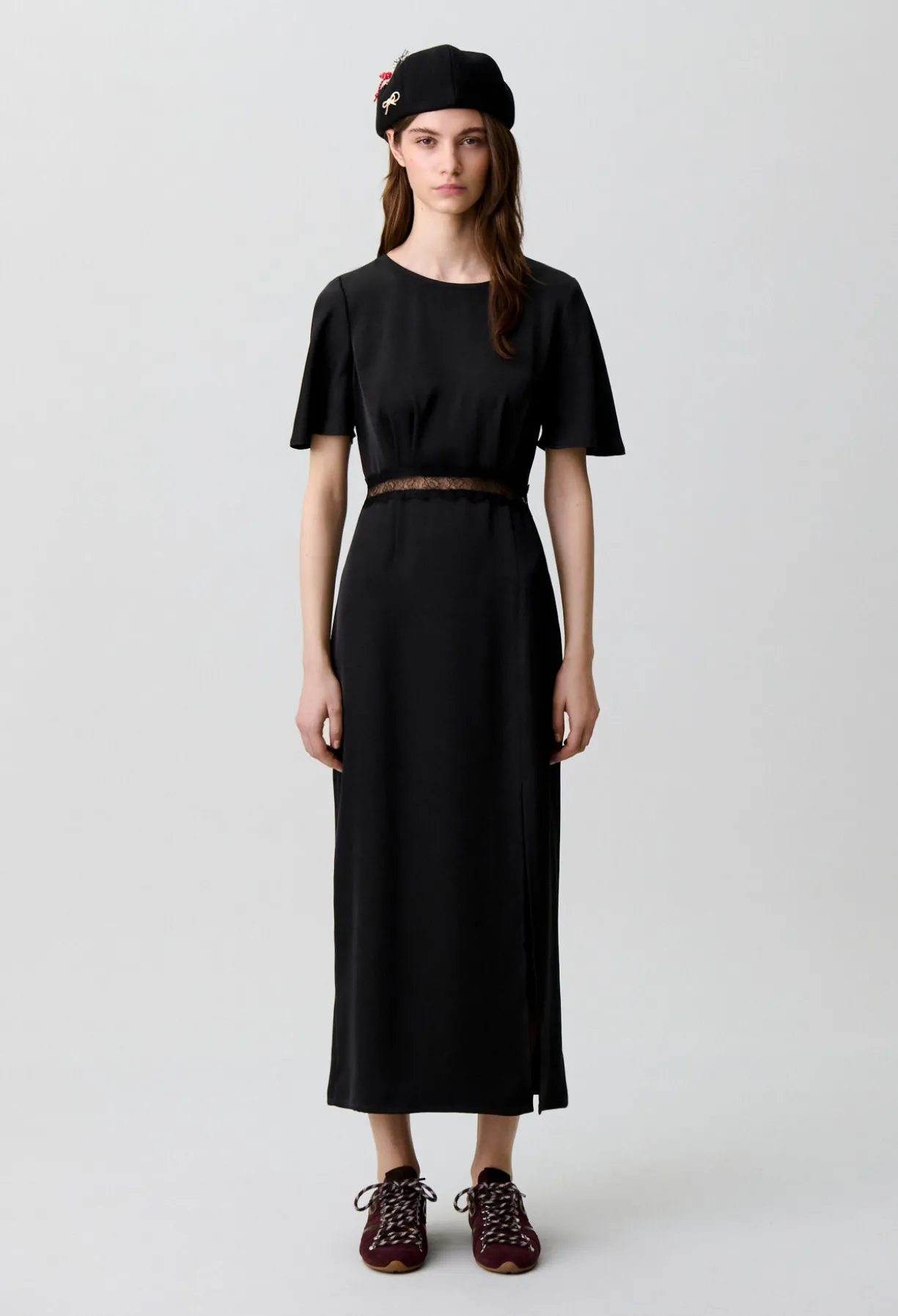 Robe satinée dentelle dos nu