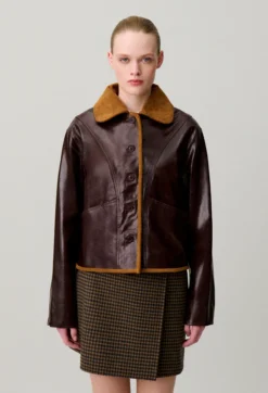 Veste cuir effet brillant
